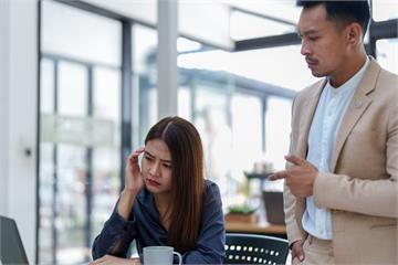歐美社群爆紅字眼「Nagging」！6大損友特徵 發現了要立刻遠離！