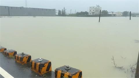 低氣壓.西南風發威！　雨彈狂炸南台灣　東部地區警戒