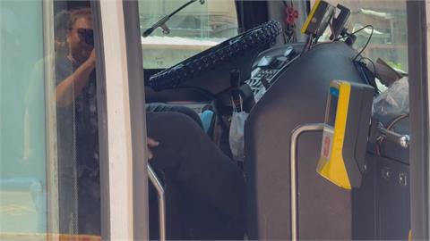 67歲星國婦台中遭客運撞上捲車底　一度OHCA！送醫搶救恢復生命跡象