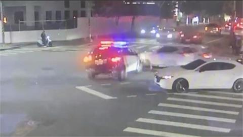 台中警車鳴笛執勤挨撞　肇事駕駛：被左轉車擋視線