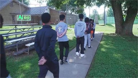 喬治亞犯罪防治出新招！　孩子「走進監獄」上一課