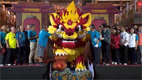 高雄左營萬年季開跑　火獅開光點晴首度巡境