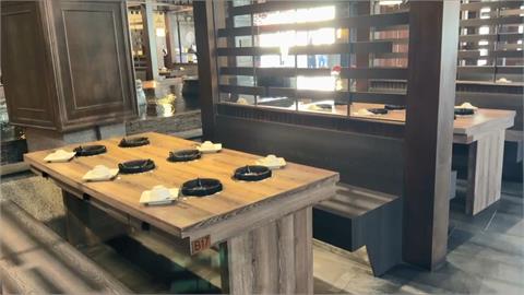 吃完火鍋吃涼的　冰淇淋桶竟拉出整條塑膠片