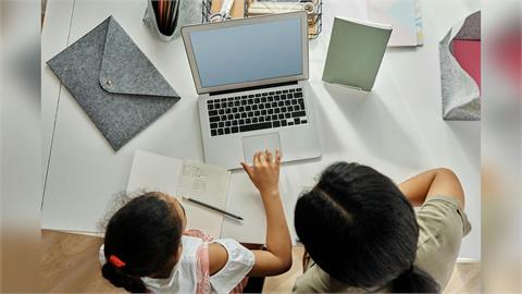 壓力大只想窩著？　研究：減少久坐助提升精神情緒