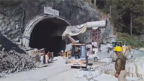 印度北部公路隧道坍塌　交班期間　至少40名工人受困