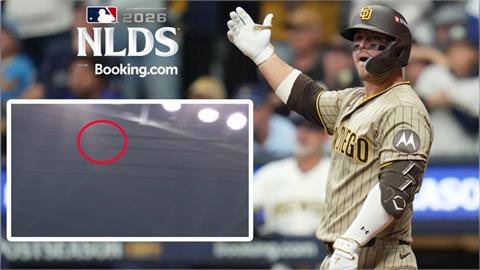 MLB(影)／太扯了！逆轉兩分砲竟被「屋頂接殺」　教士9局上從天堂掉到地獄