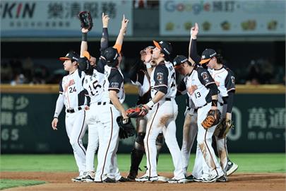 中職／統一獅關鍵封王戰看今晚！與樂天保留比賽5局打完2:0領先