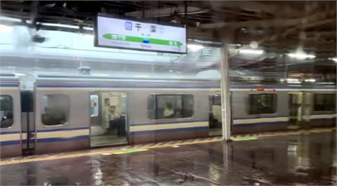「鴛鴦」減弱為熱帶低壓　外圍環流挾雨襲至少2死