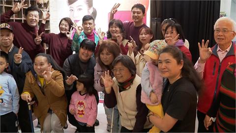 歲末年終溫馨挺弱勢 八點檔演員夫妻檔辦公益音樂會