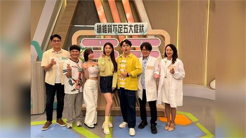 蔣偉文靜脈曲張第一期就開刀！隔天拄拐杖照接外景