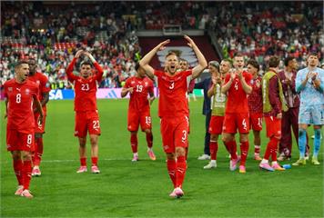【世界盃】瑞士2：0淘汰阿爾及利亞　睽違88年再奪淘汰賽勝利