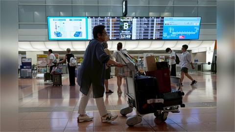 旅日注意! 東京計程車漲約一成 4/24起飛機上「禁用行動電源」