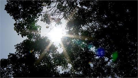 各地多雲到晴！週五鋒面通過各地有陣雨　林嘉愷曝：下一波鋒面降雨更多