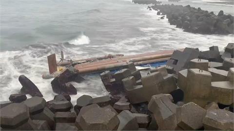 宜蘭烏石港　漁民捕鰻苗漁筏翻覆無生命跡象
