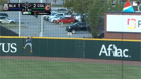 MiLB(影)／一次不行第二次總可以了吧！釀酒人新秀外野手上演兩段式沒收全壘打