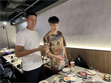 籃球／開燒肉店成老闆要退休？40歲楊敬敏：還沒決定不打球
