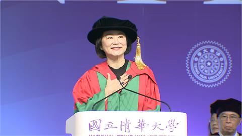 受邀清大畢典致詞突「忘詞」　林青霞自嘲：接受我的不完美