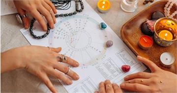 2025年底前12星座運勢！巨蟹靠直覺走向財富　魔羯離成功只差臨門一腳