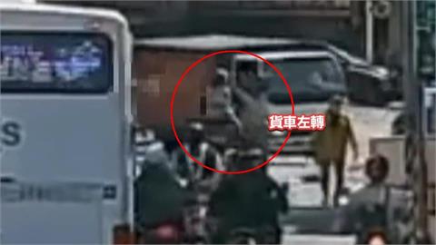 四貼機車趕吃喜酒「撞搬家貨車」　5歲兒骨折3歲女腦出血