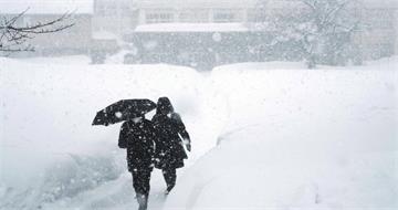 日本最強寒流！降雪衝擊交通　航班大量取消、新幹線降速行駛