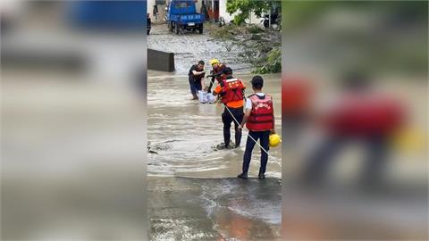 快新聞／台南南化降豪雨一度淹水140公分　民眾受困待援中