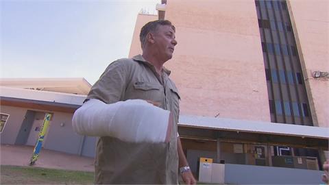 餵食失誤！　澳洲阿德萊德河60歲動物導覽員遭咬傷