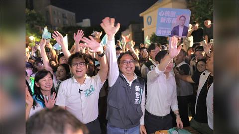 黃世杰合體沈伯洋如虎添翼　大咖接力助攻　桃園湧現2014翻轉氛圍