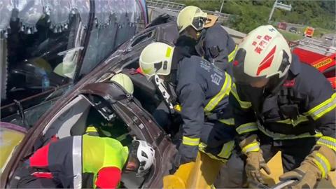 台9線「驚悚5車連環撞」　砂石車追撞4車釀1死