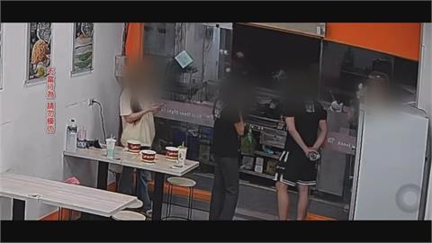 毒品案剛出獄！男持尖刀苗栗街頭遊蕩　民眾嚇壞報警　警方上銬送醫