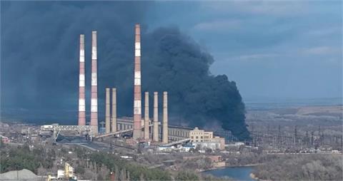 蒲亭認烏東地區主權獨立 盧甘斯克電廠被擊中冒煙