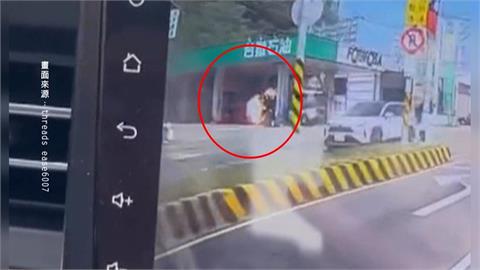 轎車直撞加油站成「烈火飛車」！　驚悚畫面曝光