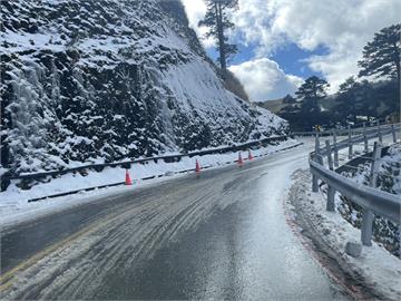 快新聞／用路人注意！合歡山路段有結冰機率　台14甲翠峰至大禹嶺18時起預警封閉