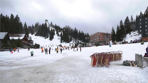 遊客終於能滑雪了！　歐洲波士尼亞本週迎初雪