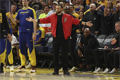 NBA季後賽(影)／勇士被聽牌瀕臨淘汰！一哥柯瑞G5恐仍無法回歸