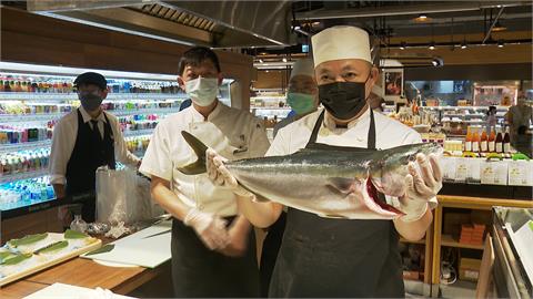 超市慶國慶！日本直送鰤魚來台上演解體秀