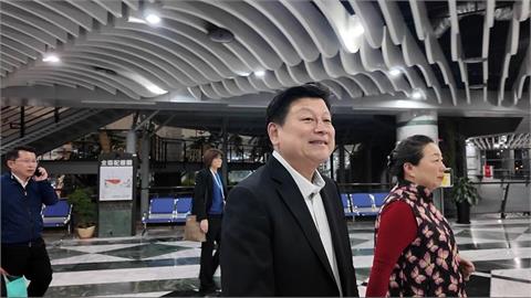 向前行(影)／傅崐萁訪港團驚傳1成員被捕 律師揭「2種可能性」