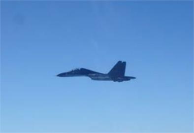 快新聞／偵獲中國9機艦出海擾台　戰機未逾越海峽中線闖我空域