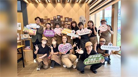 快新聞／怒轟蔣萬安「踩弱勢」！沈伯洋現身庇護商店　暖舉全曝光