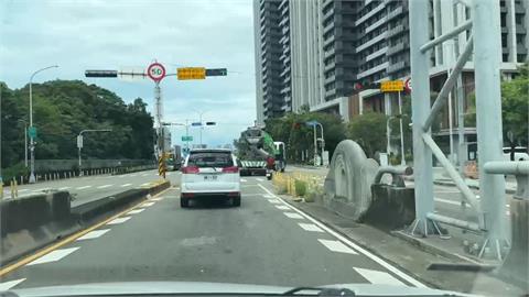 誤闖？上班尖峰時段驚見路跑團　跑上台中烏日高鐵陸橋
