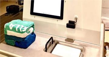 東京成田機場免費用衣物壓縮機！　盼減少行李箱遭棄置