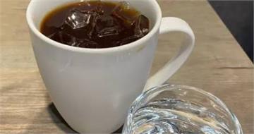 她點單完「要溫水」遭咖啡廳老闆娘羞辱　怒斥：不會去超商買？