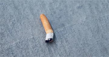 長榮航班女乘客「廁所抽電子菸」 落地遭航警查獲起訴