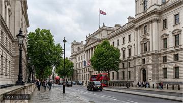 英國財相公布首份預算案　動用緩衝因應全球經濟衝擊