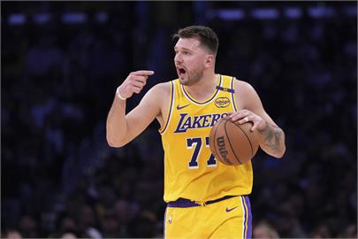 NBA(影)/傳「動七七」瘦身有成 下賽季可望以更好狀態為湖人出賽