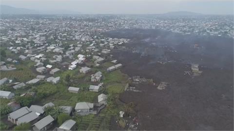 剛果火山噴發死亡人數增至32人 路斷救援難