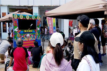 在野政黨辦"民主大鐵支"　布袋戲宣講諷刺藍白國會亂政