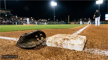 MLB小熊強投Kevin Gausman撲接觸殺傷及左肩　提前退場