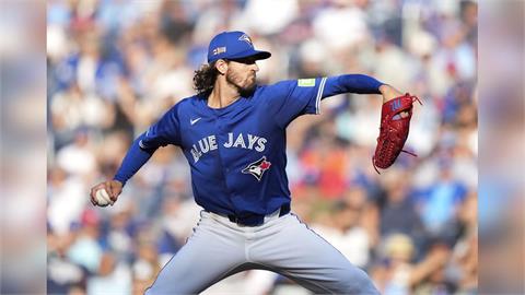 MLB(影)／差一點化身「麥達克斯」！　藍鳥先發投手100球完封太空人