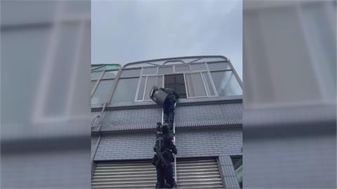 2人欠近百萬遭棍棒毆打　警攻堅帶回9人