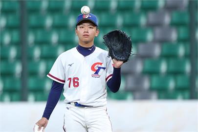 棒球(影)／先發趙晟皓飆8K！U15台灣隊扣倒菲律賓與日本爭冠軍戰門票